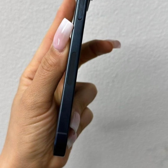 iPhone 15 pro max - Picture 3 of 9